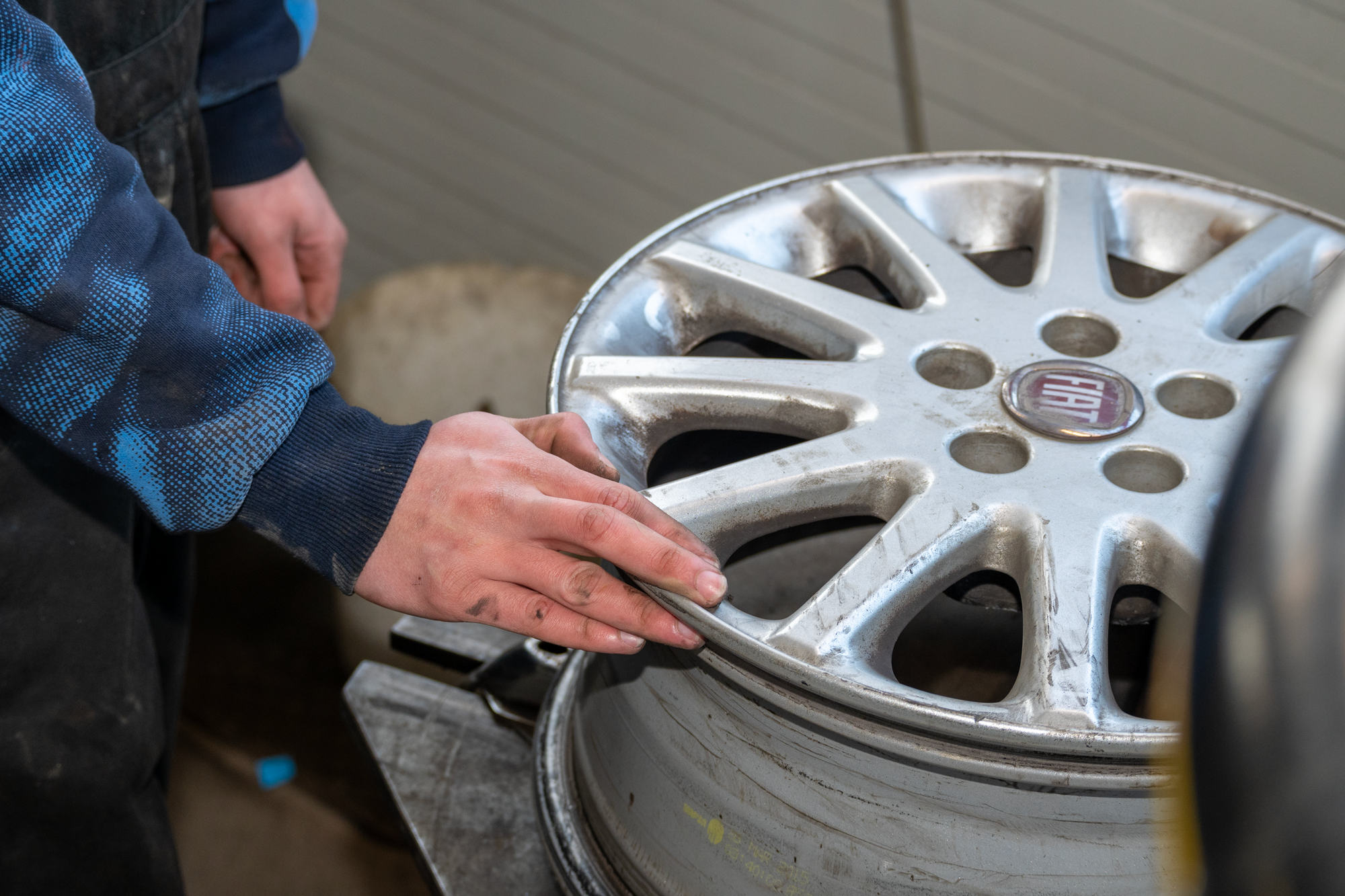 Vulkanizacija i servis guma – montaža, balansiranje i popravak pneumatika za sigurnu vožnju.